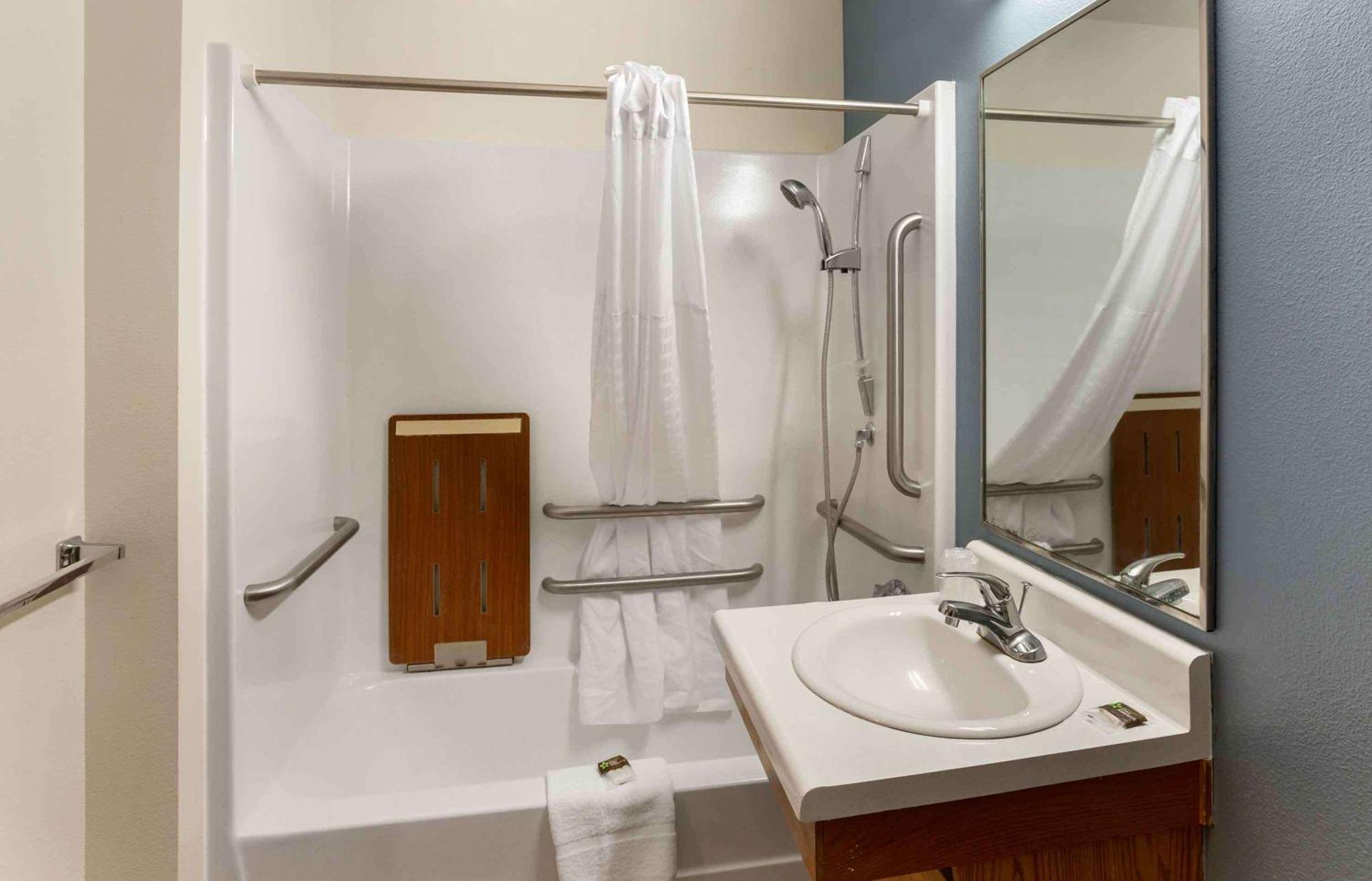 Extended America Select - Salt - West Valley Hotel 2*